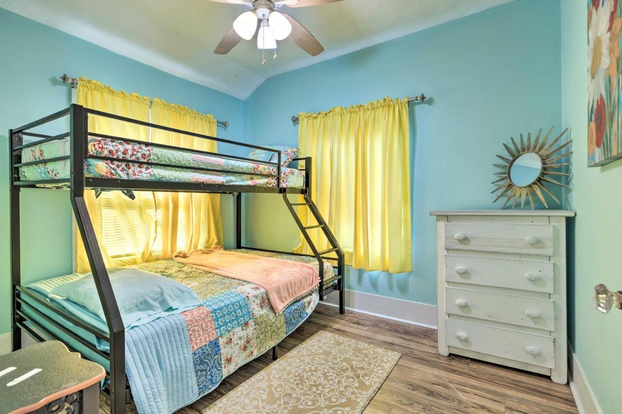 Beachside Getaway - Walk To Gulf, Pier And Casino! Villa Gulfport Buitenkant foto